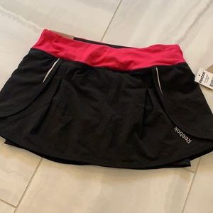 Reebok tennis workout skirt size x-small brand new with tags